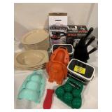 PLASTIC OBLONG PLATES, NUTRICHOPPER, ONEALL