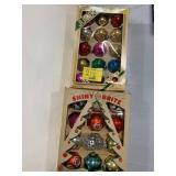2 BOXES OF VINTAGE CHRISTMAS ORNAMENTS