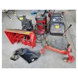 TROY-BUILT FLEX POWER BASE W/ ATTACHEMENTS -