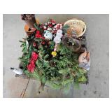 METAL FLYING PIG, CHRISTMAS Dï¿½COR OF ALL KINDS