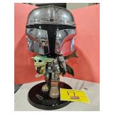 FUNKO POP! BOBBLEHEAD OF THE MANDALORIAN HOLDING