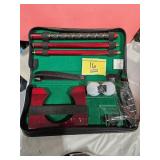 PORTABLE, EXECUTIVE GOLF PUTTING SET