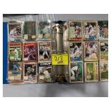 BINDER OF VINTAGE BASEBALL CARDS