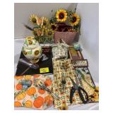 SUNFLOWER Dï¿½COR, BISCOTTI JAR, BASKET, WALL ART,