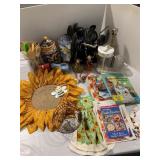 COOK BOOKS, SUNFLOWER Dï¿½COR, KITCHEN UTENCILS,