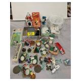 GROUP OF SNOOPY COLLECTIBLES - DOG BOWL,