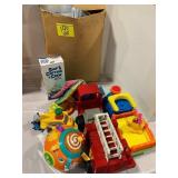 SHIP GAME, GROUP OF PLASTIC KIDS TOYS OF ALL