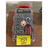 HUSKY STUBBY SOCKET SET