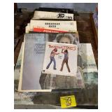 GROUP OF VINYL RECORD ALBUMS