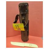 ATHAME RITUAL KNIFE WITH LEATHER SCROLL CASE