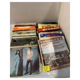 GROUP OF VINYL RECORD ALBUMS