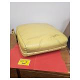 CUSHIONED SEAT FROM CHECKERDOME