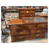 BROYHILL MATCHING DRESSER W/ MIRROR & CHEST OF