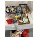 GROUP OF CRAFTING SUPPLIES OF ALL KINDS, GLUE