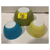 3 PYREX PRIMARY COLOR MIXING BOWLS - DO HAVE