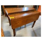 ANTIQUE DROP-LEAF WOODEN TABLE W/ LEAVES