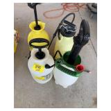 4 PUMP SPRAYERS
