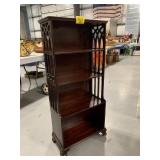4-SHELF ANTIQUE WOODEN BOOKSHELF
