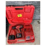 MILWAUKEE DRILL SET IN CASE