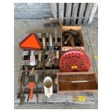TRACTOR SEAT, TRACTOR WARNING LIGHT, FUNKS HYBRID