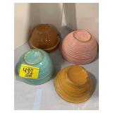 4 STONEWARE MIXING BOWLS