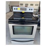 FRIGIDAIRE STOVE/OVEN