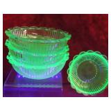 (4)Vintage vaseline glass berry bowls. 4-3/4'