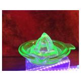 Vaseline glass Small juicer.