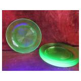 (4)Vintage vaseline glass 9' plates Rings.