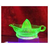 Vaseline glass 5-3/4' juicer.