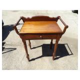Antique wash stand w/drawer.