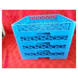 (4)Carlisle blue trays.