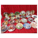 Assorted decor plate lot.