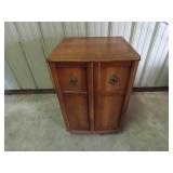 Vintage Magnavox TV console. Untested.