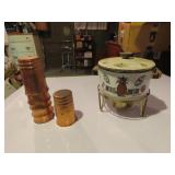 Georges Briard chafing dish, copper cups.