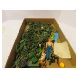 Vintage green army men toys & misc.