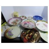 Vintage decor plates lot.