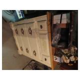 4 drawer dresser.