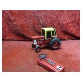 International Ertl Remote control 1086 tractor