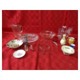 Assorted glassware lot.