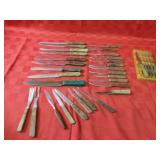 Assorted kitchen & steak knives.