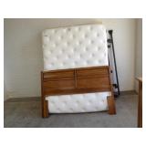 Queen bed w/headboard & frame. split box spring.
