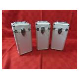 (3)Microphone carrying case.