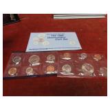 1998 Mint set US coins.