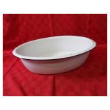 Porcelain enamel wash basin.