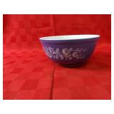 Vintage Pyrex blue mixing bowl.