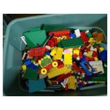 Tote Vintage lego building block toys.