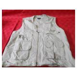 2x hunting vest.
