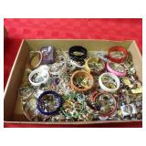 Assorted jewelry lot.