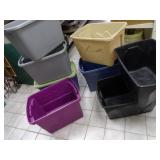 (8)Storage totes. 1 lid.